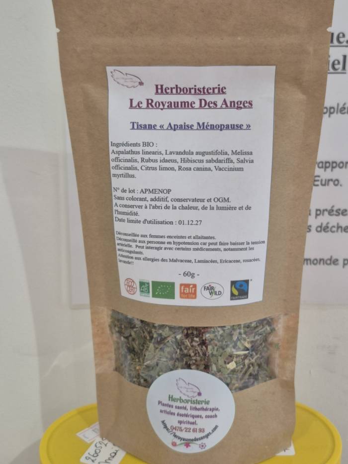 La tisane "Apaise'ménopause" a été spécialement élaborée pour accompagner la femme durant la ménopause. Elle aide à apaiser les inconforts tels que les bouffées de chaleur, les sautes d'humeur et les sensations d'inconfort. En combinant des plantes aux vertus apaisantes et équilibrantes, elle favorise un bien-être global, pour traverser cette période avec douceur et sérénité.